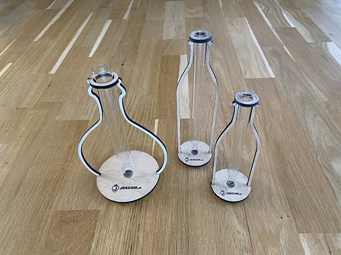 Vaser af glasrør og krydsfiner